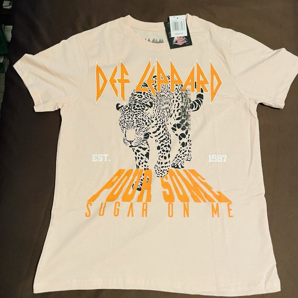 Def Leppard Pour Some Sugar On Me Pink T Shirt Mens Medium Band Tee NWT